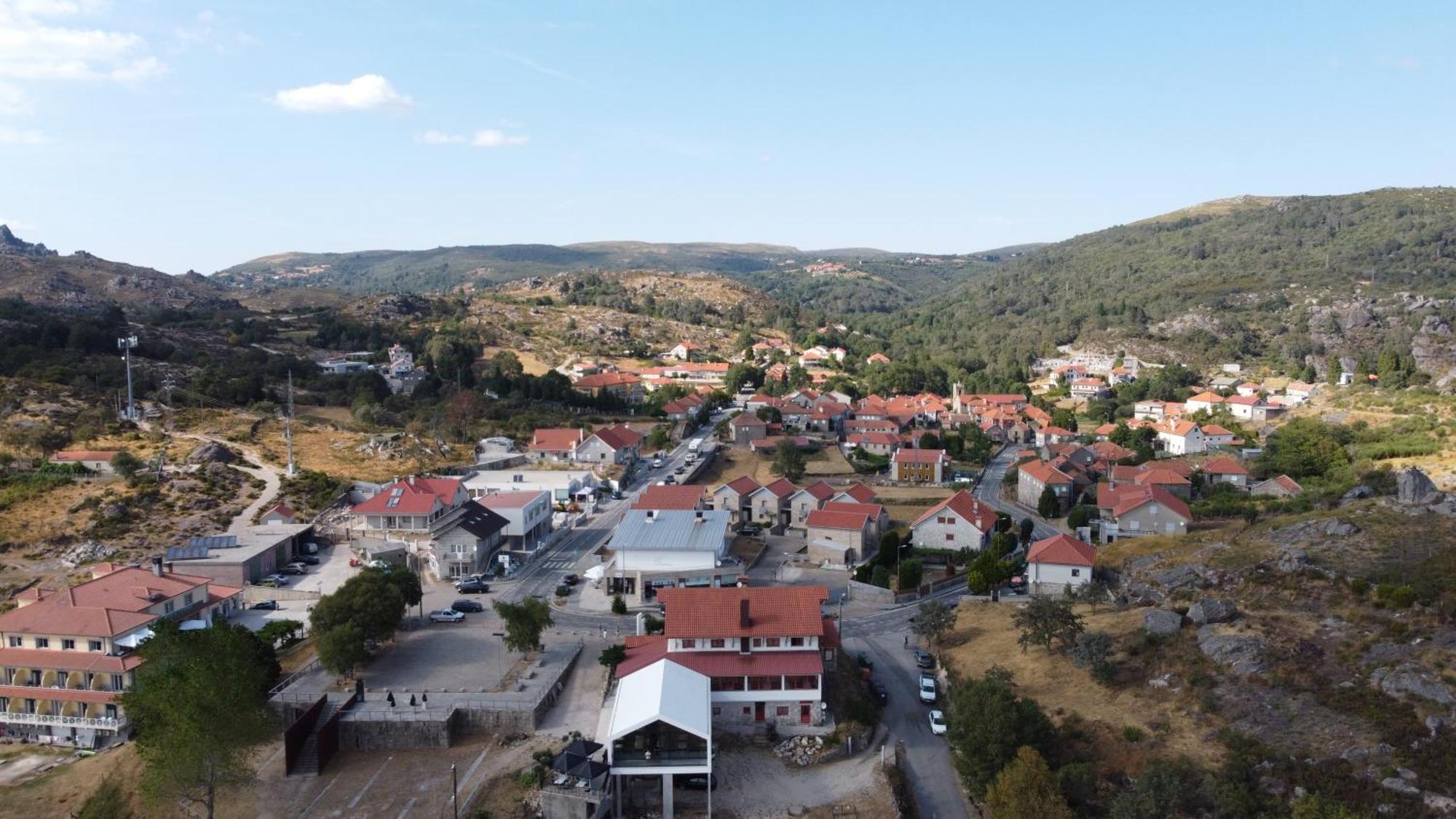 Alojamento Local - Miradouro Do Castelo Castro Laboreiro Extérieur photo